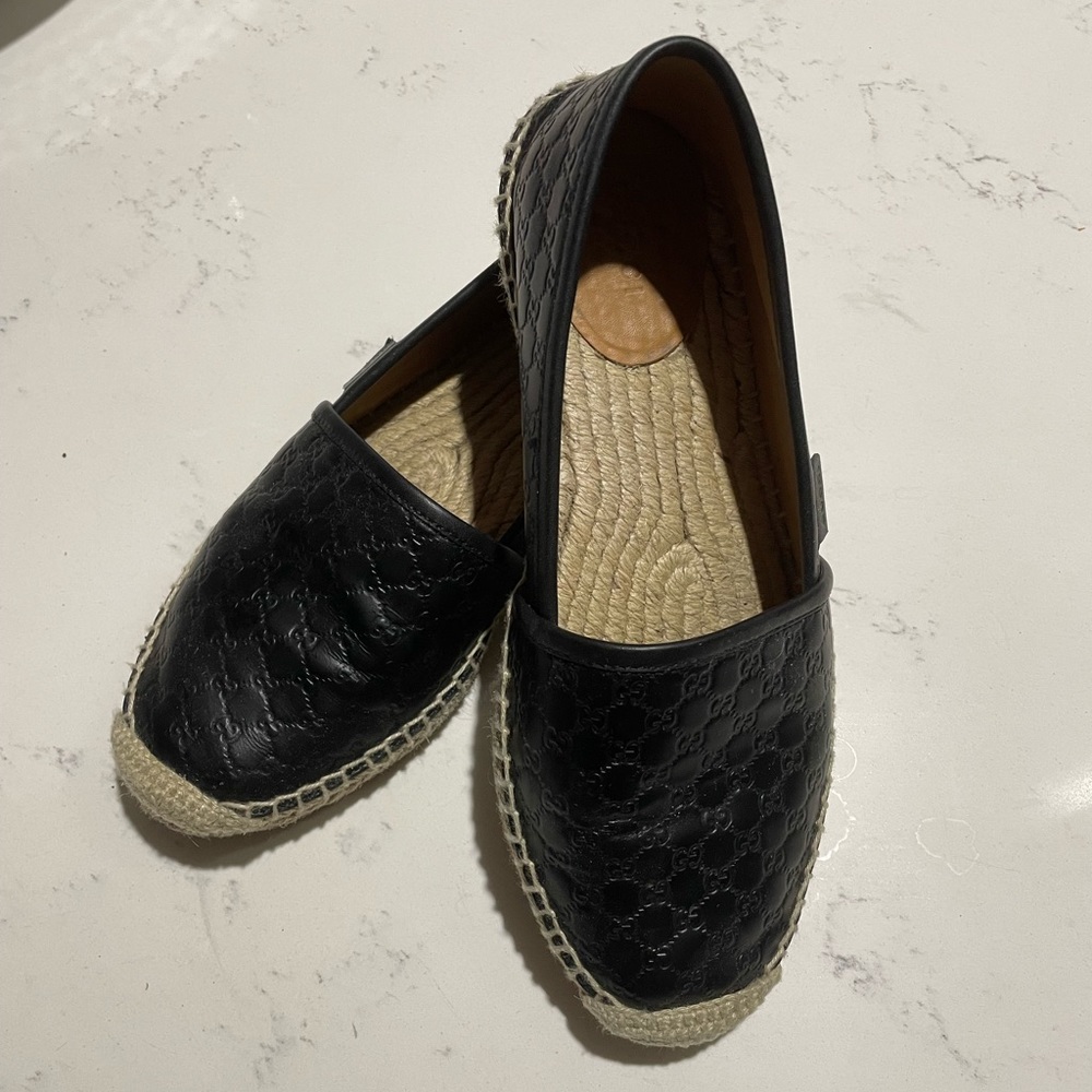 Gucci espadrilles- like new condition